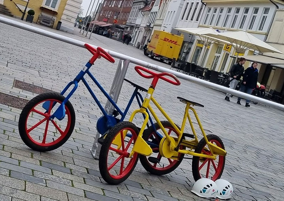 NINJA WARRIOR BEIM FAHRRAD SIMULATOR 